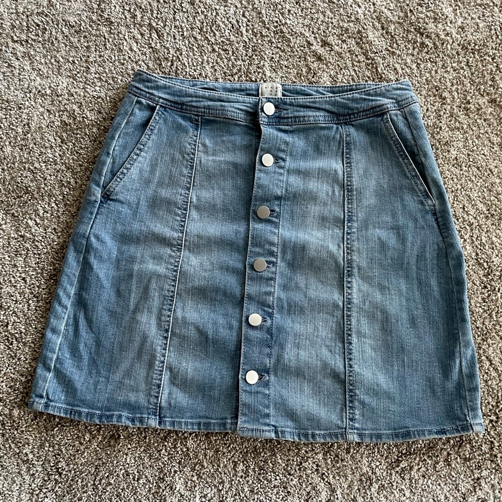 and EWAY medium-light wash jean skirt with buttons. Barely worn.